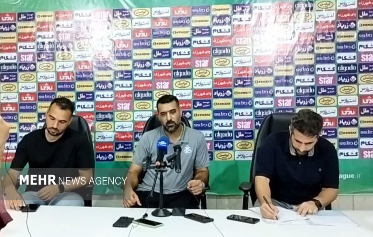 فلاحتی: محرومیت و مصدومیتها خللی در انگیزه ملوان ایجاد نمیکند فلاحتی: محرومیت و مصدومیتها خللی در انگیزه ملوان ایجاد نمیکند