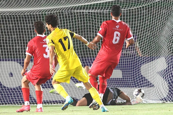 پرسپولیس از شکست برابر فجر گریخت/ یک ازبک هاشمیان را نجات داد