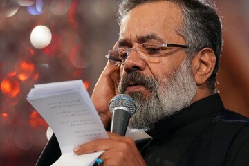 چهارپایه خوانی محمود کریمی در حرم امام رضا(ع)+ فیلم