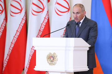 باشينيان: الاتفاقيات الأخيرة تُمهّد الطريق لوصول إيران بالسكك الحديدية إلى البحر الأسود