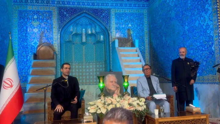غزل‌سرایی سیدحمیدرضا برقعی در بزرگداشت استاد محمود فرشچیان