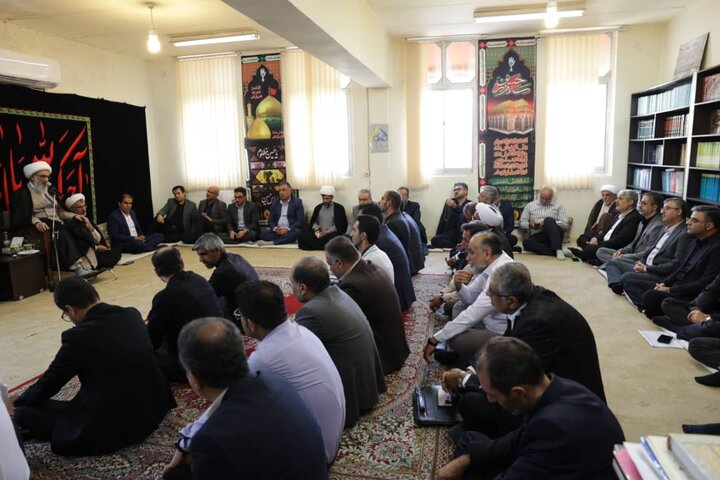 پیامبر (ص) تجلی ارزشهای انسانی در حد اعلی و سجایای فرا بشری بودند