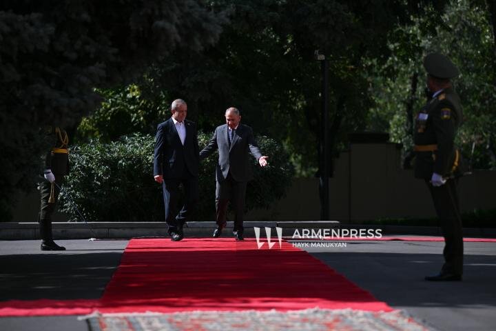 Pezeşjkiyan Erivan
