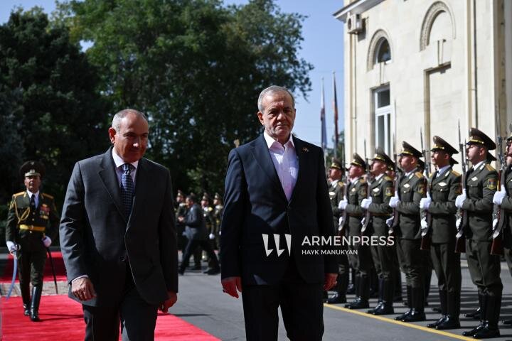 Pezeşjkiyan Erivan