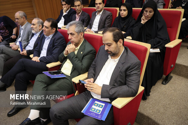 آیین رونمایی از خدمات و محصولات دیجیتال بانک ملی