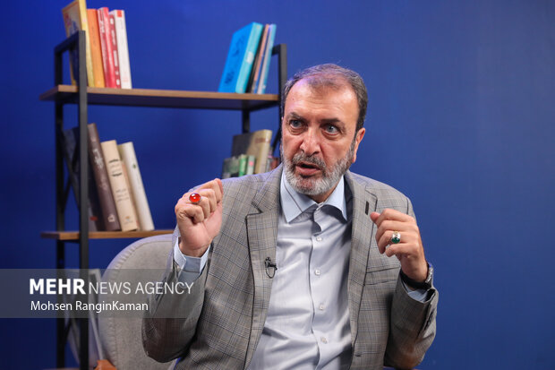 صراحتا میگویم رسانه ملی پروتکل ندارد؛تکرار یک خبر مخاطب را دور میکند