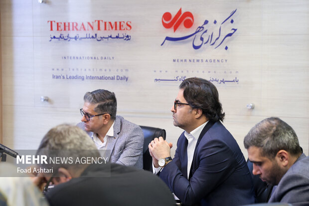 نشست خلع سلاح حزب الله و آینده لبنان