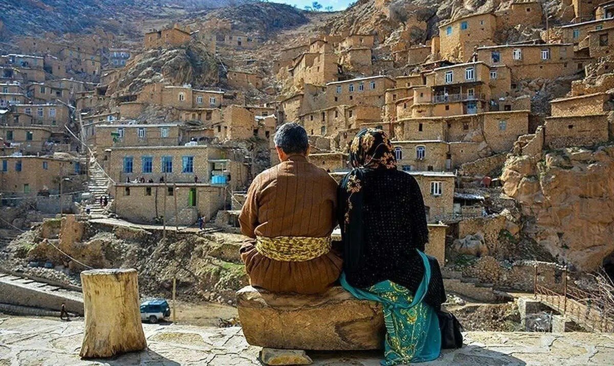 کامیاران، ناوچەی پێکەوەژیانی مێژوو، سروشت و ئایینە کۆنەکان