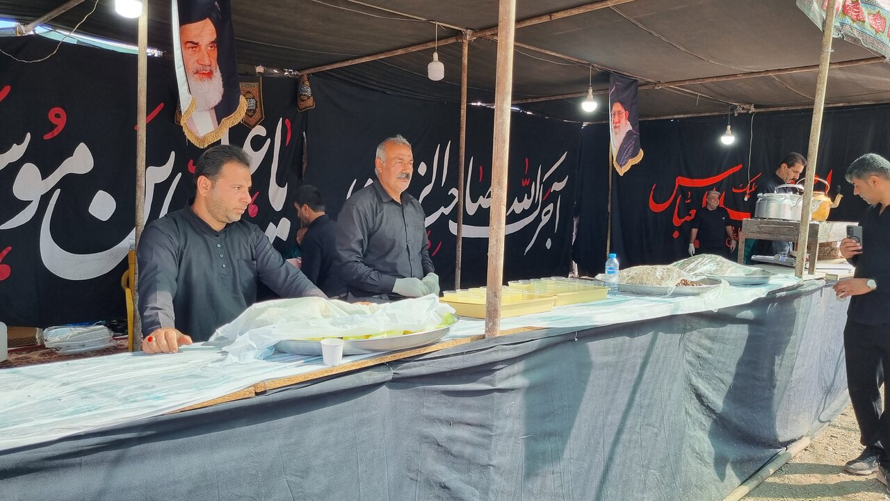 موکب امام حسین (ع) گناوه در مشهد مأمن زائران رضوی است