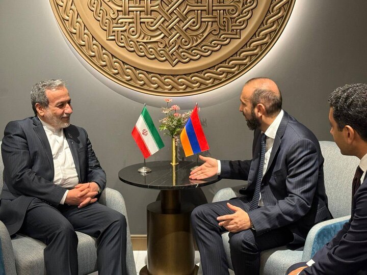 Iran’s FM Araghchi meets his Armenian counterpart in Yerevan