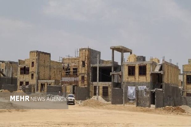 مسکن ملی دهدشت؛از فاضلابهای روان تا خانه هایی که در ندارد! مسکن ملی دهدشت؛از فاضلابهای روان تا خانه هایی که در ندارد!