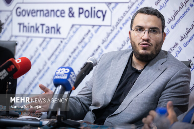 برمهانی: نارضایتی اقتصادی افزایش یابد از مخاطبان تلویزیون کاسته می‌شود