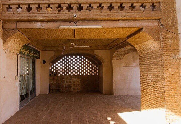 مسجد خسرو اردستان؛ تلاقی تاریخ و هنر