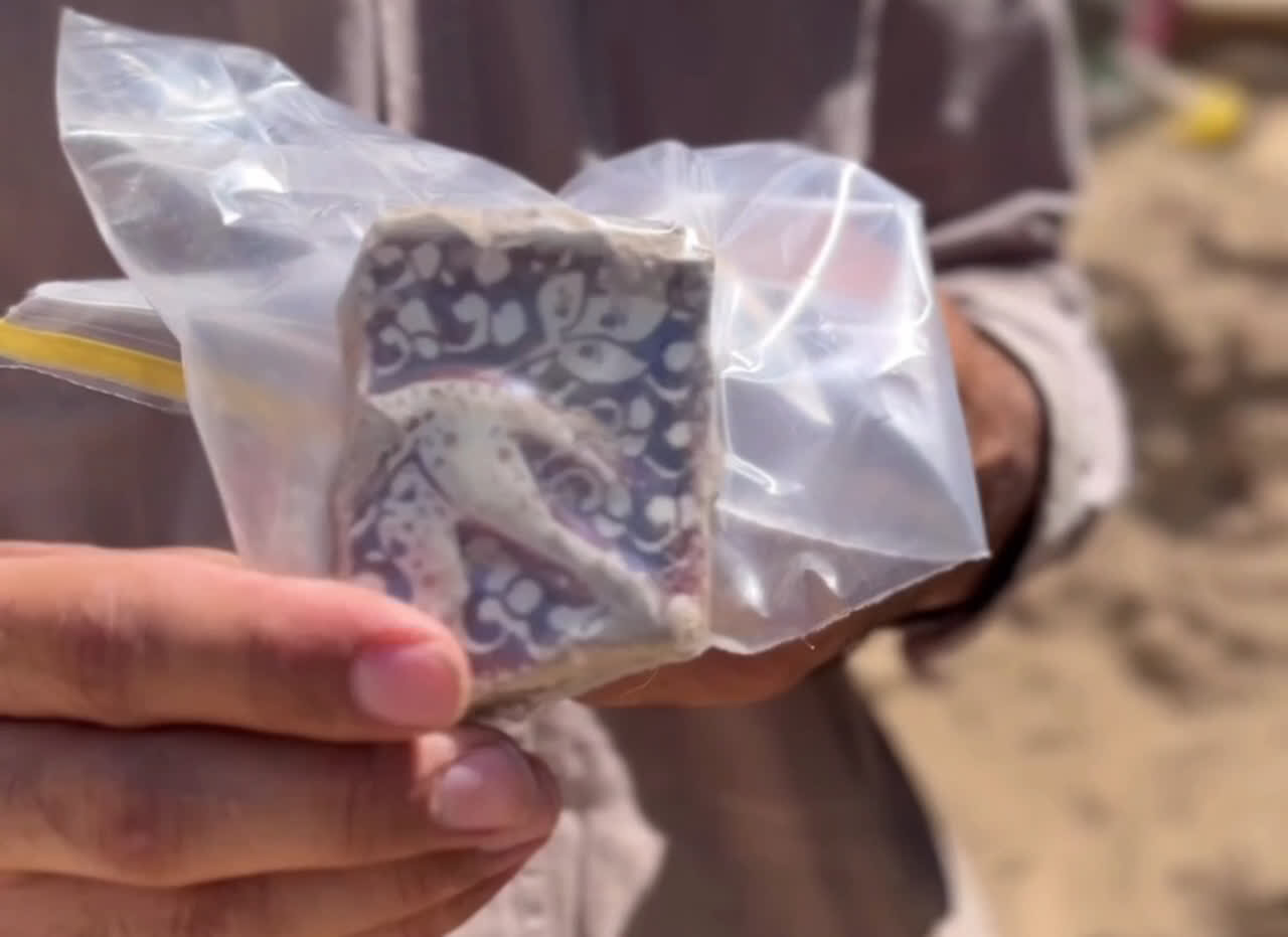 کشف گنجینه قطعات زرین‌فام و بقایای معماری در کاوش فاز2 گذر کمرزرین 2