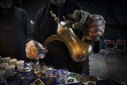 بازدید رئیس اداره تبلیغات اسلامی مشهد از مواکب خیابان امام رضا(ع)