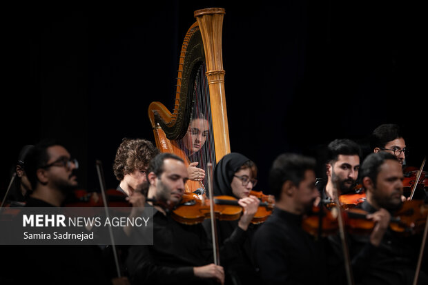 اجرای کنسرت نامیرا