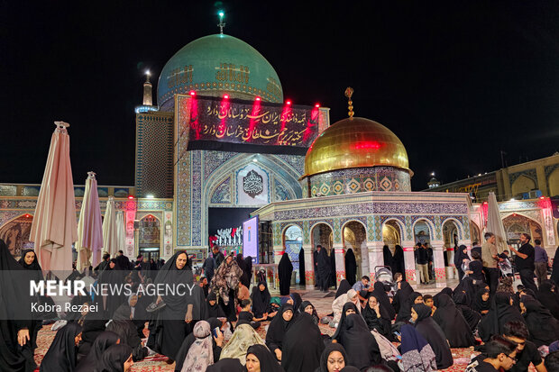 شب رحلت پیامبر(ص) و شهادت امام حسن(ع) در حرم رضوی