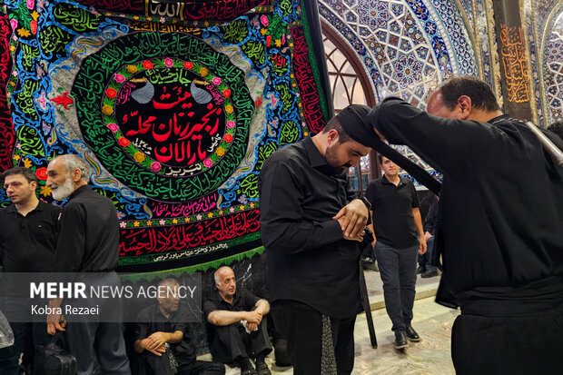 شب رحلت پیامبر(ص) و شهادت امام حسن(ع) در حرم رضوی