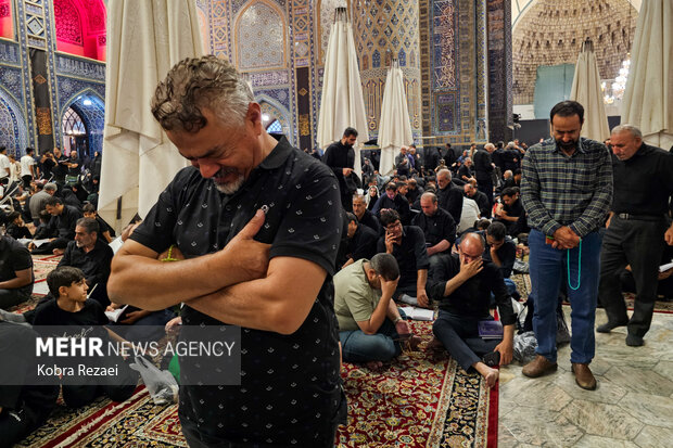 شب رحلت پیامبر(ص) و شهادت امام حسن(ع) در حرم رضوی