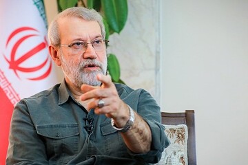Laricani: İranlılar asla teslim olmayacak
