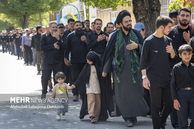 دسته روی و مراسم سوگواری دهه پایانی صفر در شهرکرد