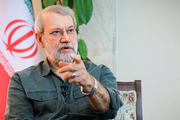 ایرانیها «تسلیمبشو» نیستند؛ تذکر لاریجانی به جریانهای سیاسی