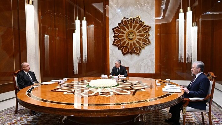 Azerbaycan, Türkmenistan ve Özbekistan'dan üçlü zirve