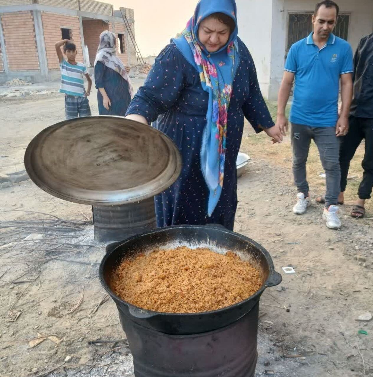 ارادت اهل سنت ترکمن به اهل بیت(ع)؛ نمایش وحدت در آیین پخت غذای نذری