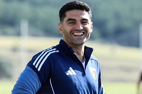 Ali Karimi returns to Sepahan