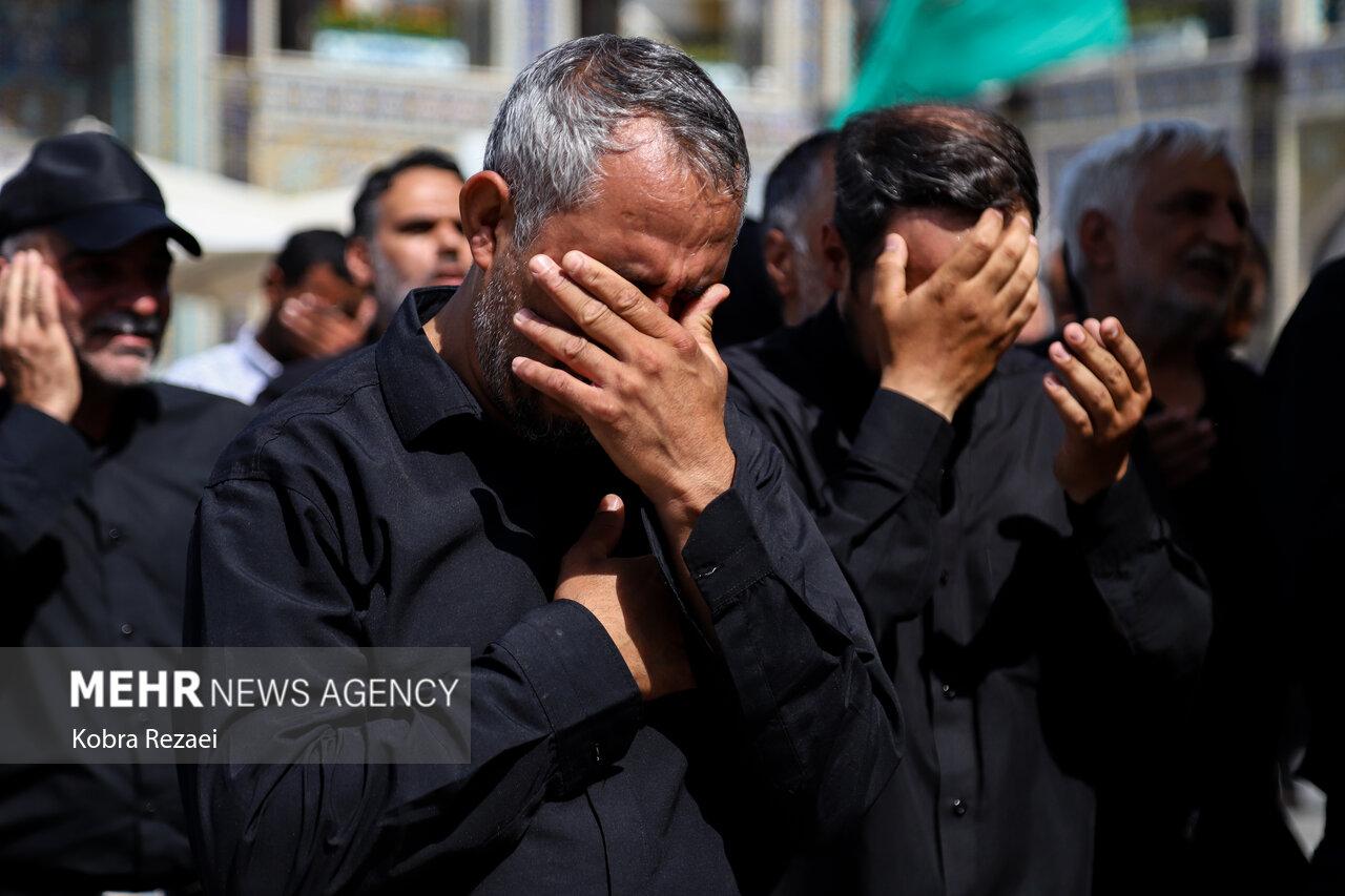 خیابانهای مشهد، صحن حرم؛ همه در عزای ثامن الحجج (ع) خیابانهای مشهد، صحن حرم؛ همه در عزای ثامن الحجج (ع)