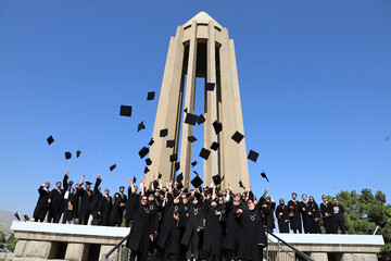 آیین بزرگداشت حکیم بوعلی سینا و روز پزشک در همدان