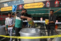 خدمت‌رسانی مواکب به زائران امام رضا(ع) در مشهد