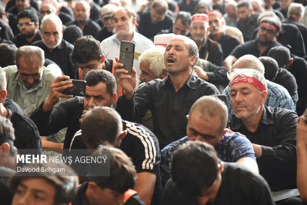عزاداری گلستانی‌ها در حرم مطهر امام رضا (ع)