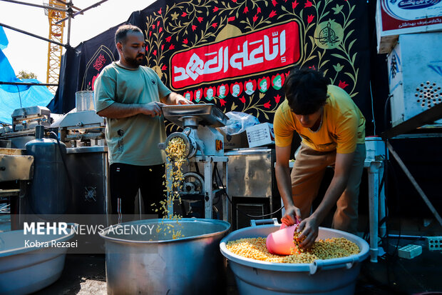 موکب های پذیرایی از زائران رضوی در مشهد