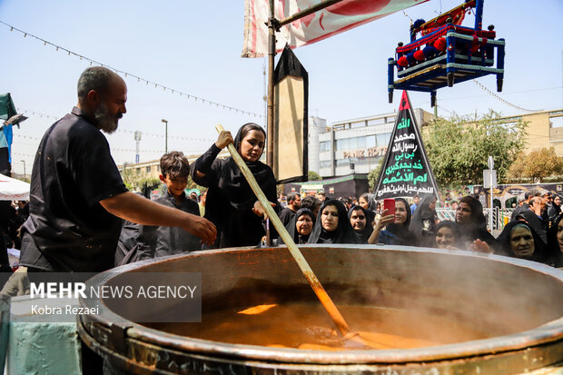 موکب های پذیرایی از زائران رضوی در مشهد