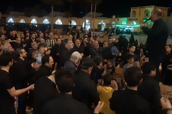 مراسم شب شهادت ثامنالحجج(ع) در کاخک مراسم شب شهادت ثامنالحجج(ع) در کاخک