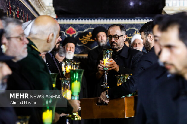 خطبه خوانی شب شهادت امام رضا (ع) در حرم مطهر رضوی