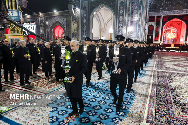 خطبه خوانی شب شهادت امام رضا (ع) در حرم مطهر رضوی