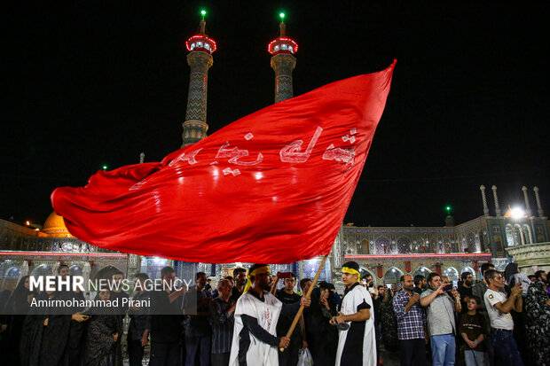 عزاداری شهادت امام رضا(ع) در حرم بانوی کرامت