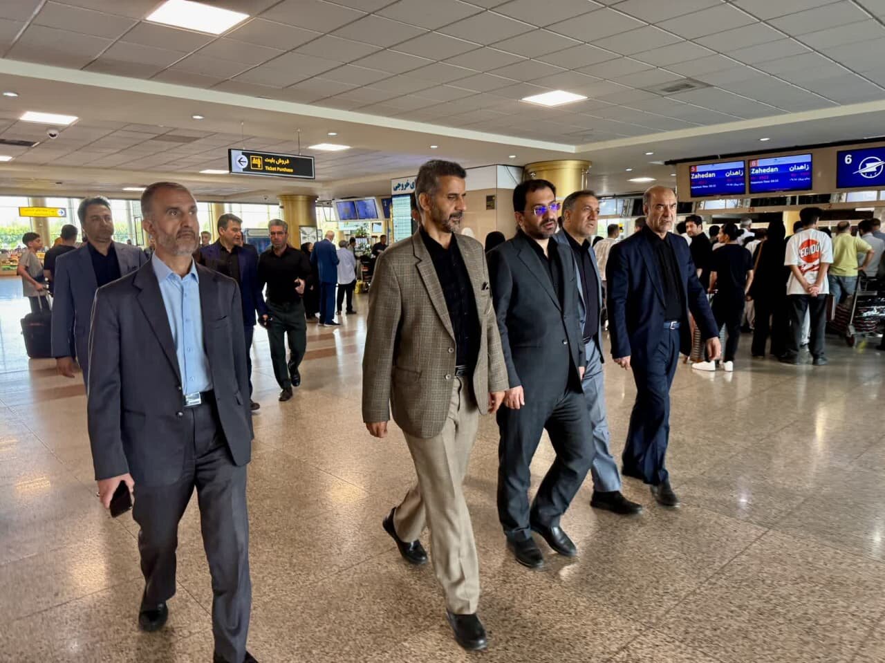 بازدید معاون وزیر راه و شهرسازی از فرودگاه بینالمللی مشهد بازدید معاون وزیر راه و شهرسازی از فرودگاه بینالمللی مشهد