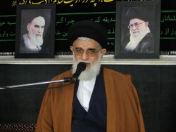 امام جمعه انزلی: مردم ناظر بر عملکرد مدیران هستند