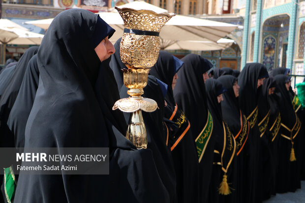 دسته عزاداری خادمان حرم حضرت معصومه (س) در روز شهادت امام رضا(ع)