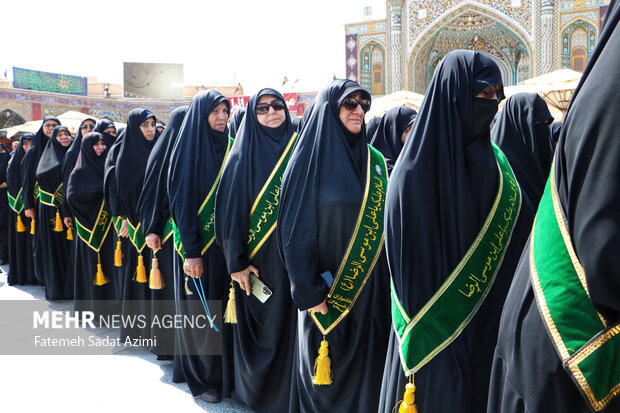 دسته عزاداری خادمان حرم حضرت معصومه (س) در روز شهادت امام رضا(ع)