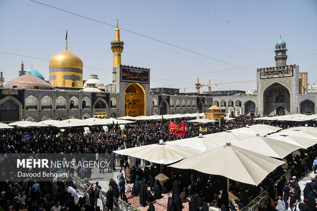 عزاداری شهادت امام رضا (ع) در حرم رضوی