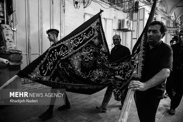 آیین عزاداری شهادت امام رضا (ع) در بازار اصفهان