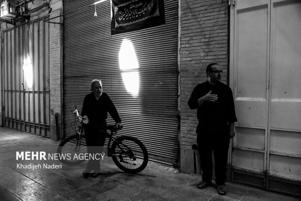 آیین عزاداری شهادت امام رضا (ع) در بازار اصفهان