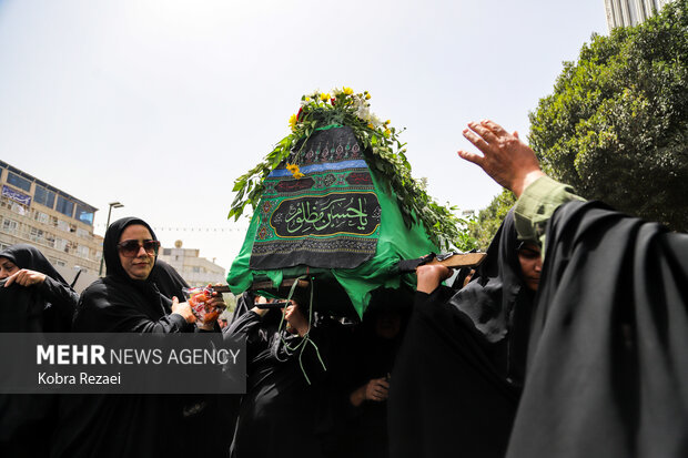 عزاداری سالروز شهادت امام رضا (ع) در مشهد