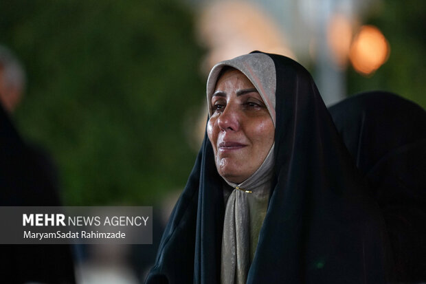 آئین لاله گردانی در حرم شاهچراغ (ع)