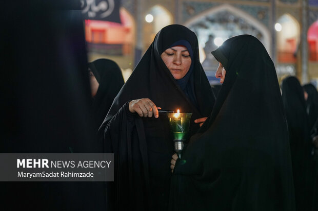 آئین لاله گردانی در حرم شاهچراغ (ع)