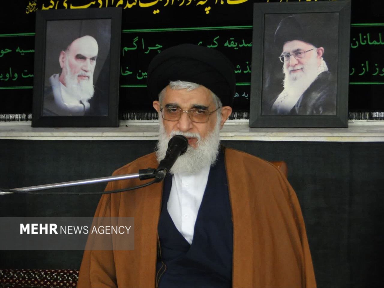 امام جمعه انزلی: مردم ناظر بر عملکرد مدیران هستند امام جمعه انزلی: مردم ناظر بر عملکرد مدیران هستند